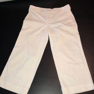 Old Navy White Baggy Capri Pants Size 6